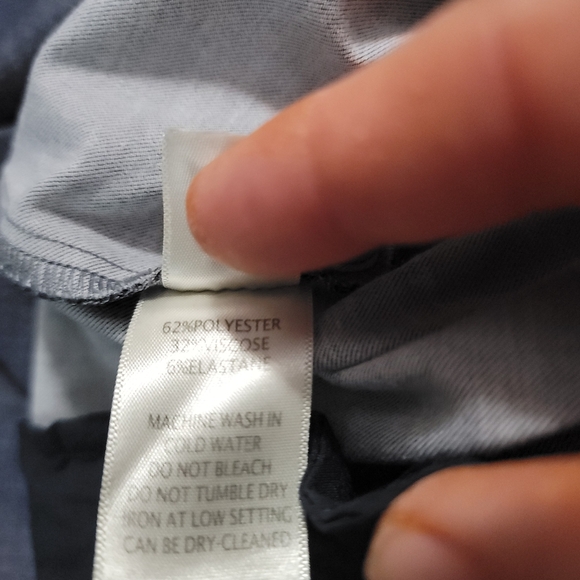 Ecru Ankle Cropped Pants in Dark Gray - Picture 4 of 6